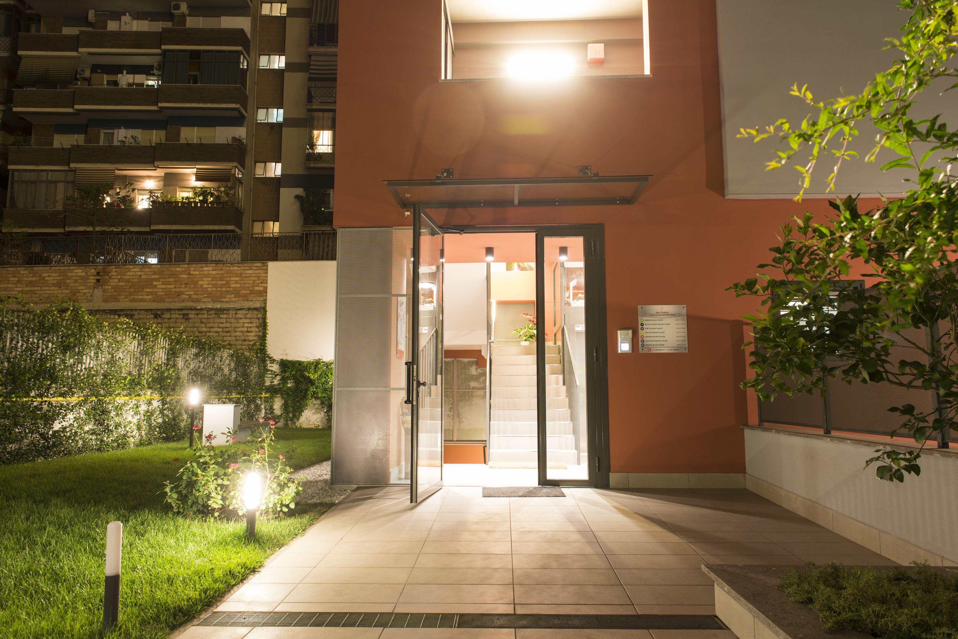 Skytower - The Right Space - Rome — Photos 1